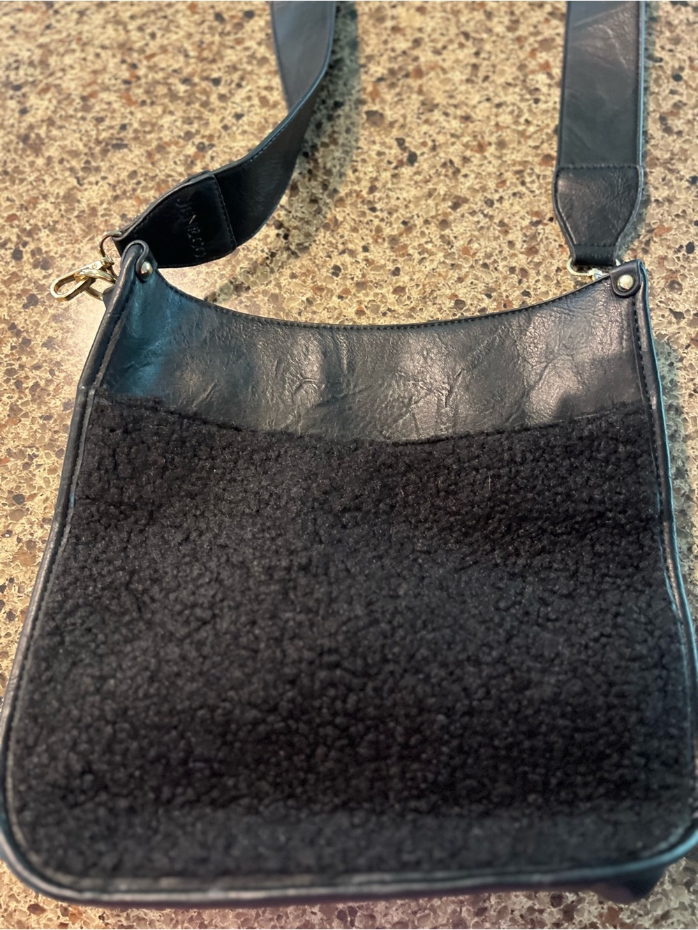 Elegant Black Women's Shoulder Bag with Detachable Strap